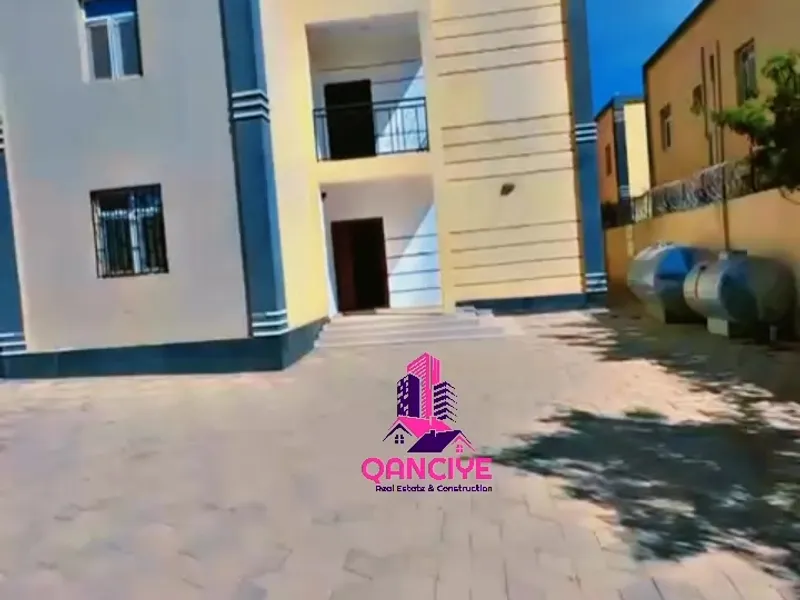 5 Bedroom House in Masalaha Galbed, Hargeisa — $500/mo