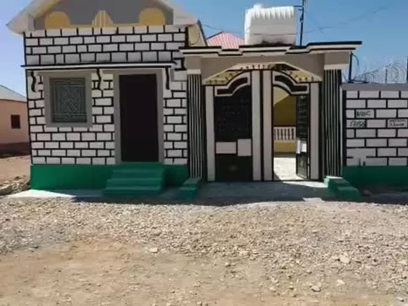 5 Bedroom Villa in Mubarak, Garoowe — $250/mo