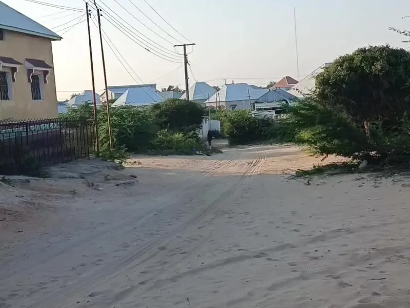 Land in Ceelasha Biyaha, hormuud doorale — $12,000