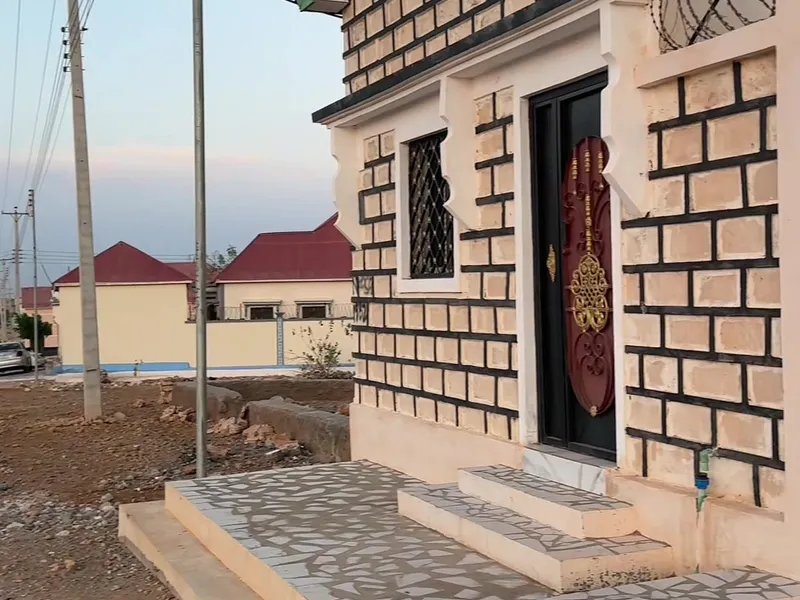 5 Bedroom Villa in Naasa Hablood, Garoowe — $200/mo