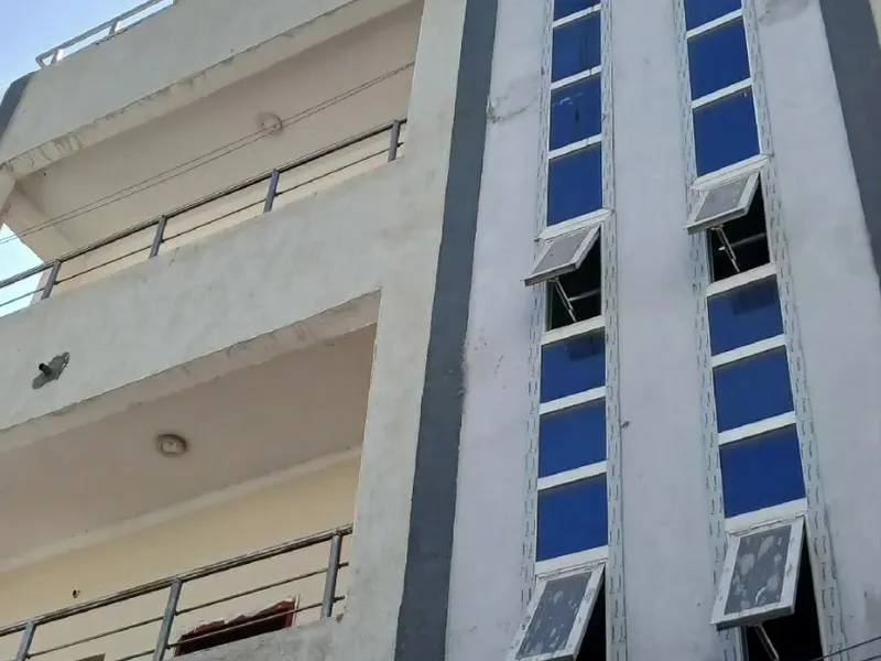 3 Bedroom Apartment in Suuqa Qudaarta, Mogadishu — $300/mo