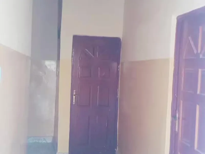 5 Bedroom Villa in Plaza, Burao — $200/mo
