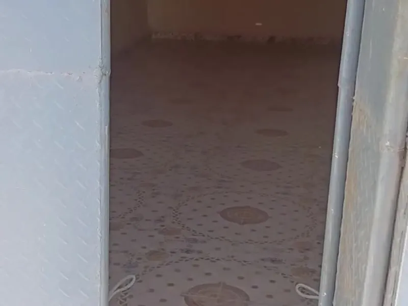 1 Bedroom Commercial in Ciise Cabdi, Mogadishu — $150/mo