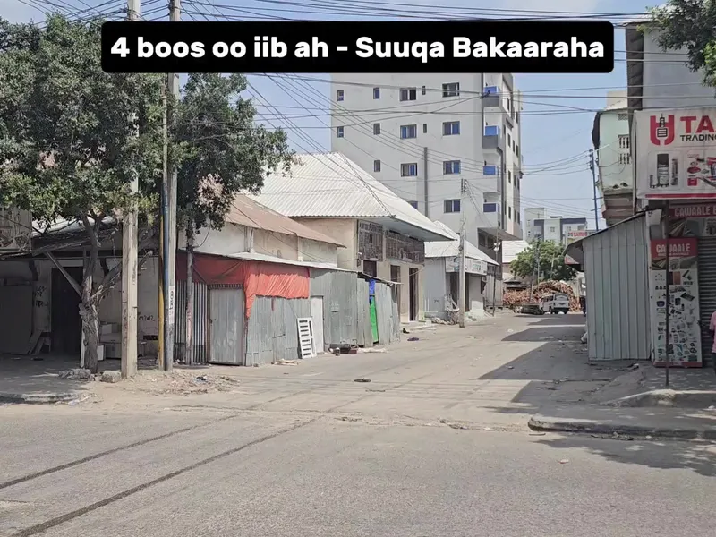 Commercial in Bakaaro Cir tookte, Mogadishu — $1,300,000