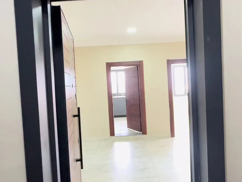 3 Bedroom Apartment in Bakaaro Hormuud, Mogadishu — $320/mo
