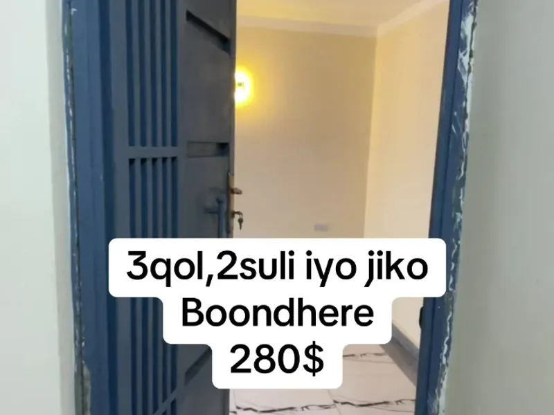 3 Bedroom Apartment in Bondhere, Mogadishu — $280/mo