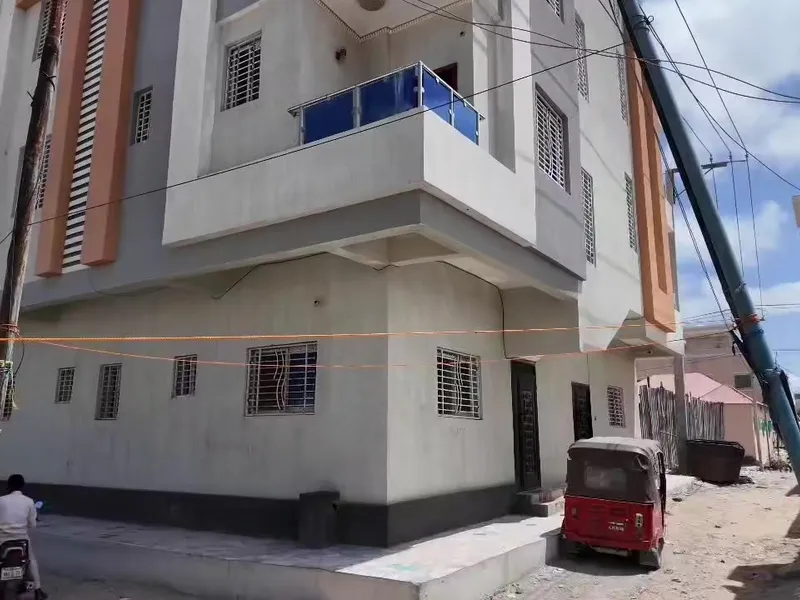 3 Bedroom Apartment in Sayidka, Mogadishu — $330/mo
