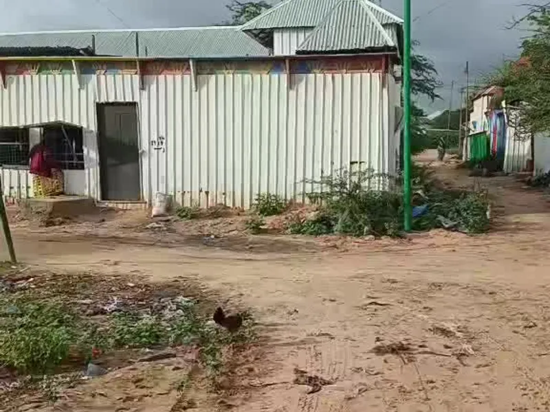 3 Bedroom House in Ceelasha Biyaha, xfd qoor suul — $11,000