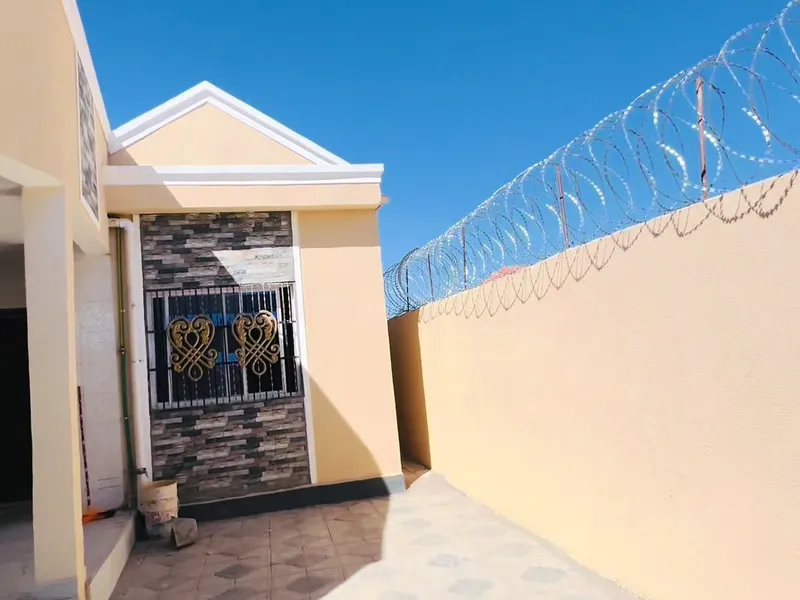 7 Bedroom Villa in Ex kantroolka, Hargeisa — $300/mo
